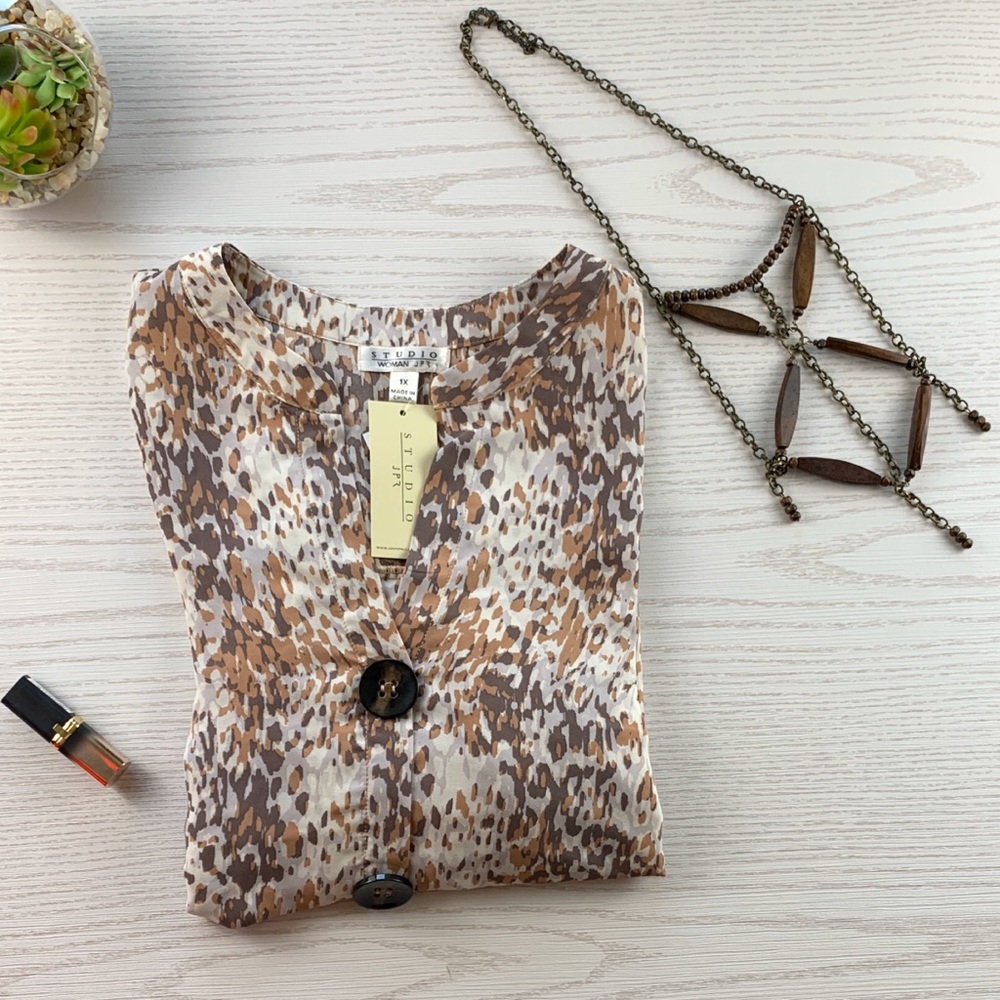 NWT Studio Woman animal print blouse size 1X